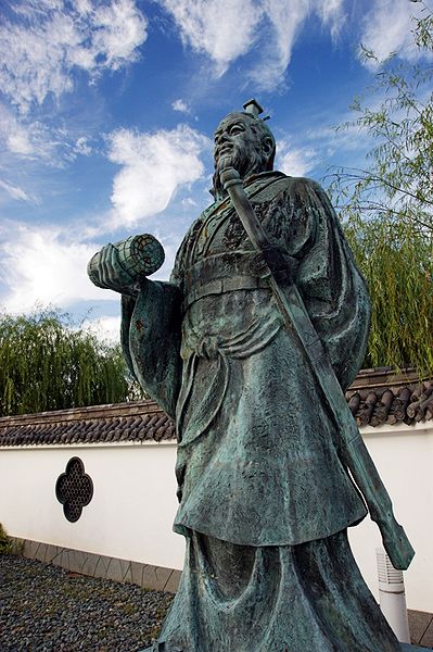 sun-tzu-statue